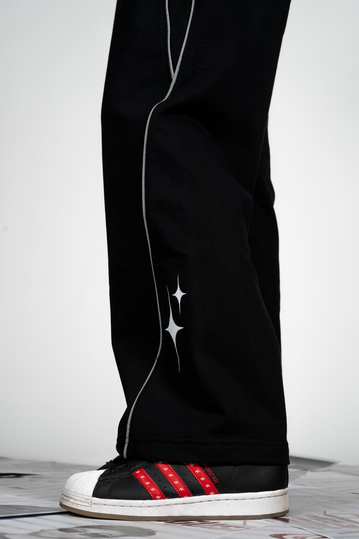 PANTALÓN ATUGUSTO REFLECTION COLOR NEGRO