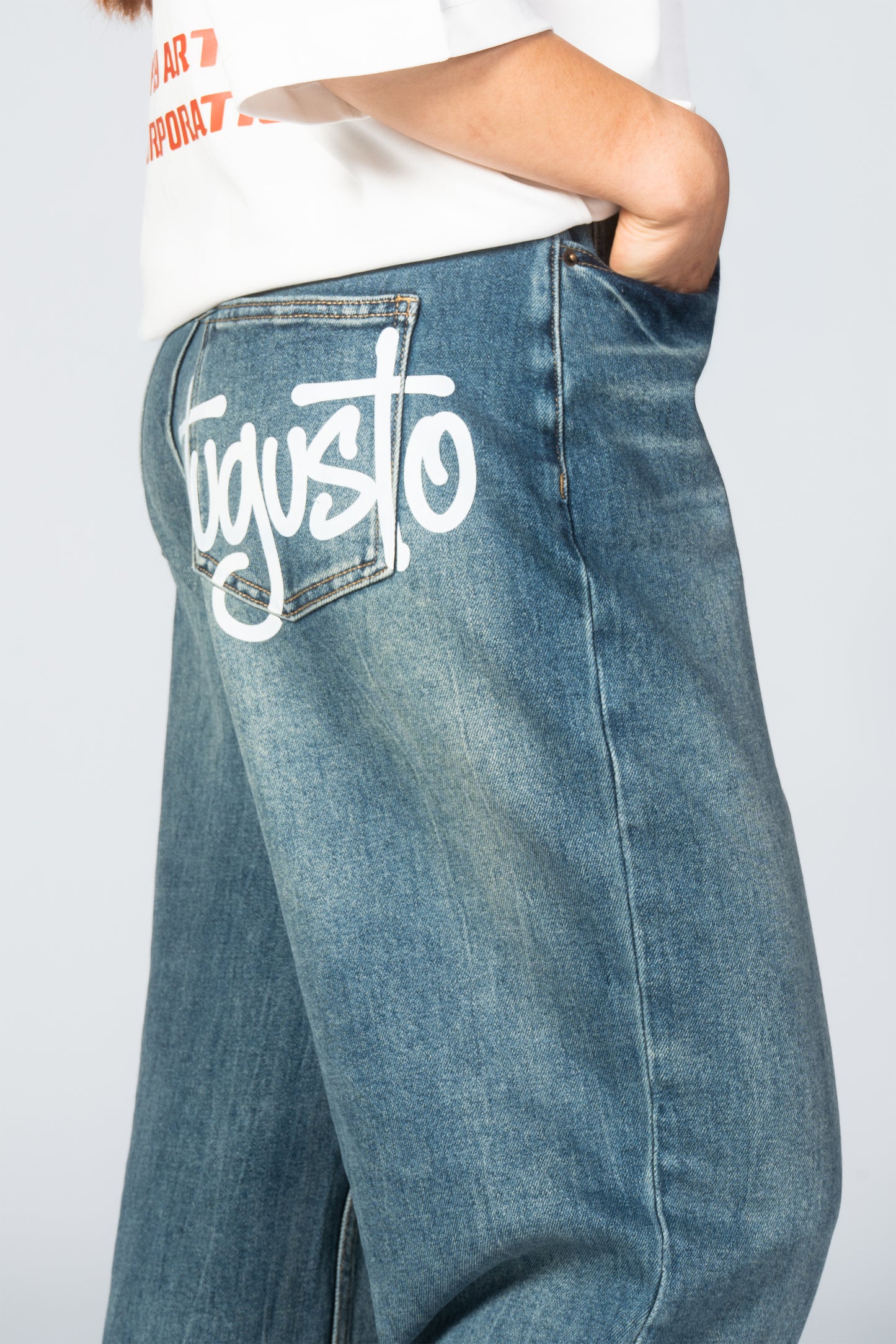 PANTALÓN VAQUERO ATUGUSTO GRAFFITI UNISEX CORTE ANCHO